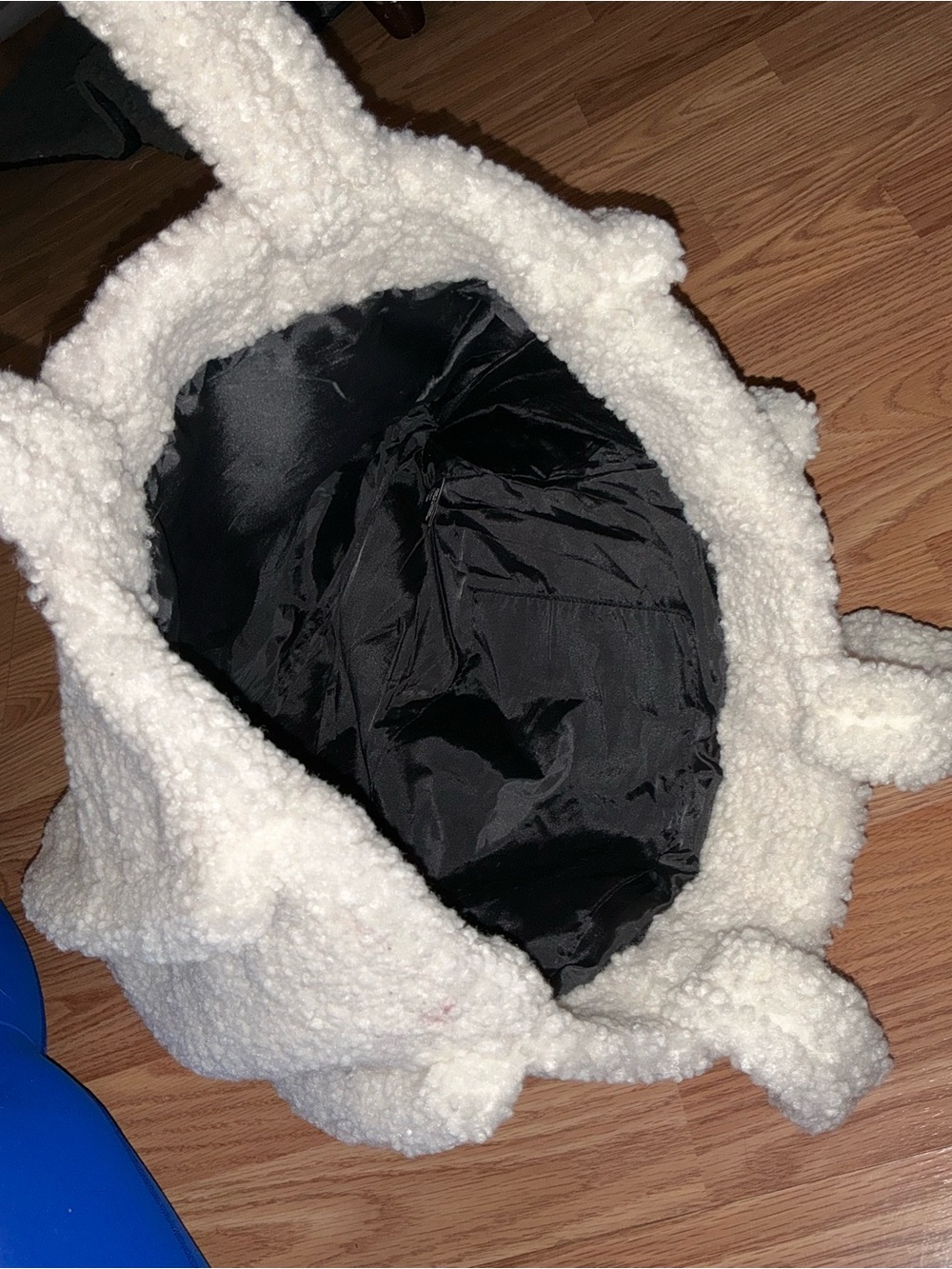 Victoria's Secret Cream Sherpa Tote Bag - Picture 4 of 6